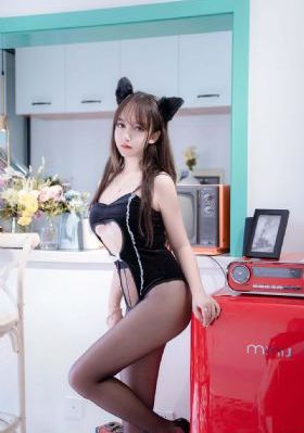 vicineko大战史莱姆免费观看_JVID性感写真