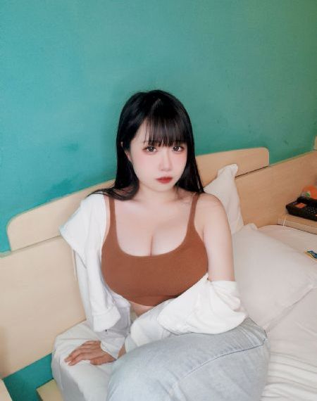 愉拍自拍_国产剧完整在线观看