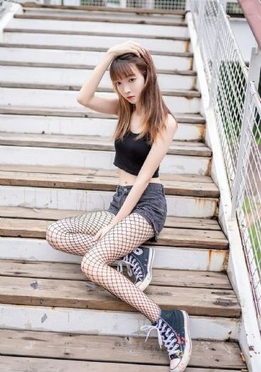 年轻漂亮的继拇4_BD韩语免费在线播放