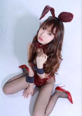 一面亲上边一面膜下边v_BD韩国电影在线观看